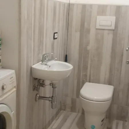 Appartamento Vicino Al Mare * プラーイア・ア・マーレ